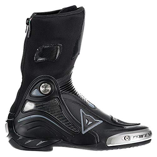 5930 1 dainese axial d1 stivali da mo.jpg